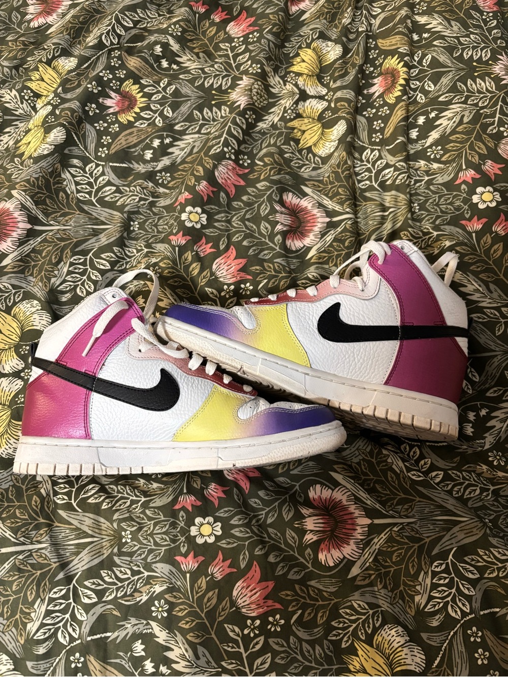 Nike Dunk High Multicolor Gradient Sneakers – Women’s 8.5